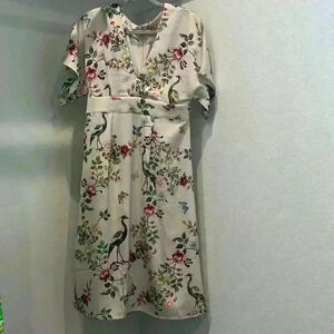 Women’s Pink Floral Pattern Mid Length Dress Size: 6